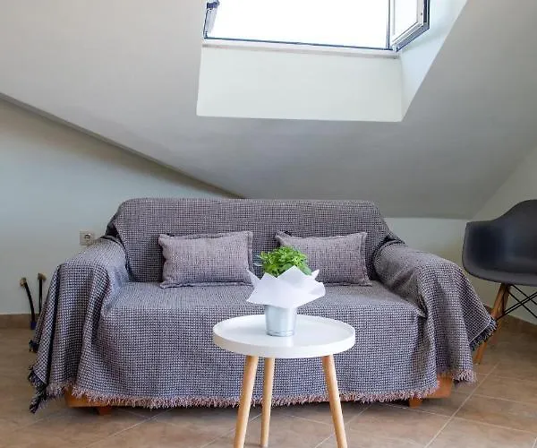 Anthi's Apartman *